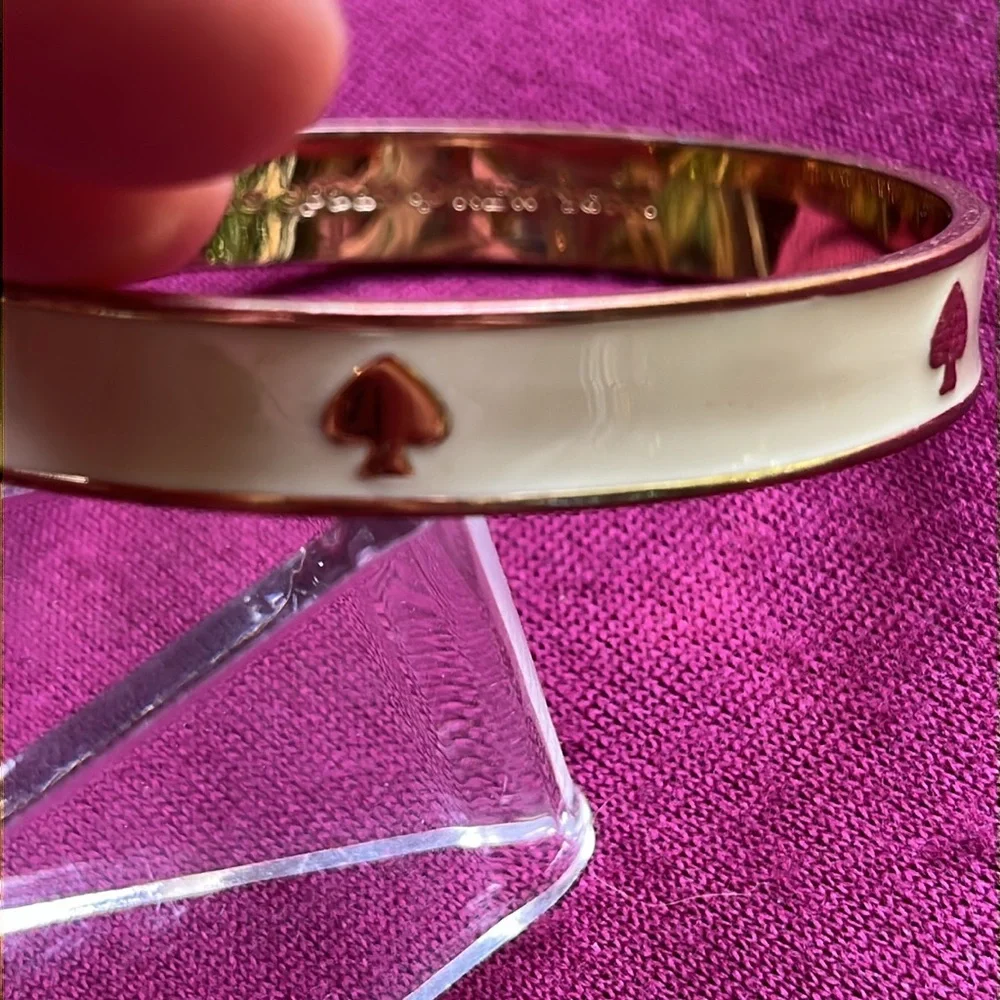 Kate Spade cream enamel gold tone metal bangle cuff bracelet - Picture 3 of 12